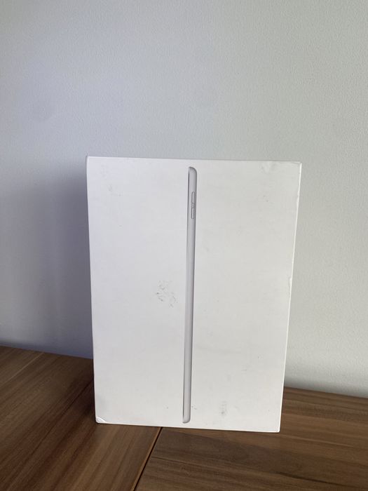 iPad 8th Gen 10.2-Inch , Wi-Fi+ Cellular, 32 GB, Silver, Ca nou