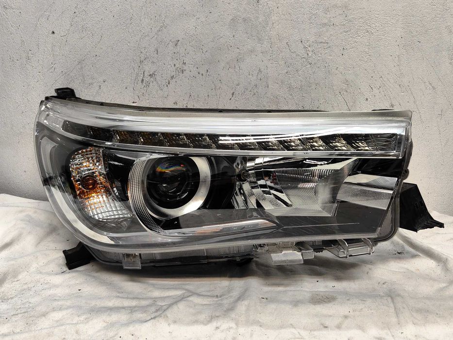 Оригинален фар Тойота  Toyota  Hilux Full Led
