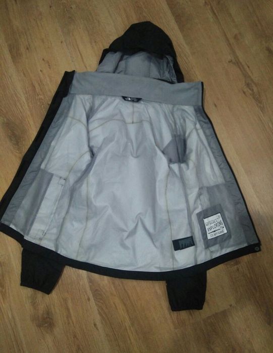 Geaca impermeabila The North Face Dryvent mărimea fete 10-12 ani