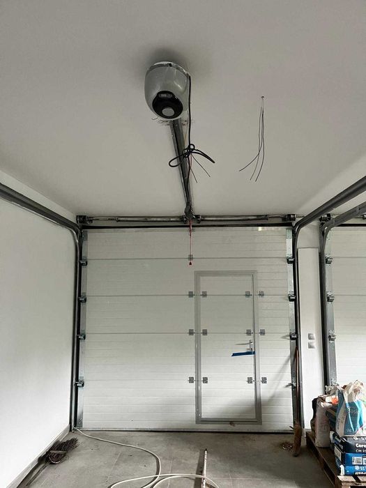 usi de garaj sectionale profesionale automate