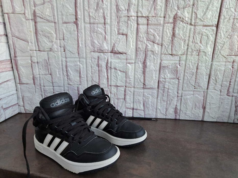 детски маратонки за момче,кецове,спортни обувки,Adidas,номер31,5,адида