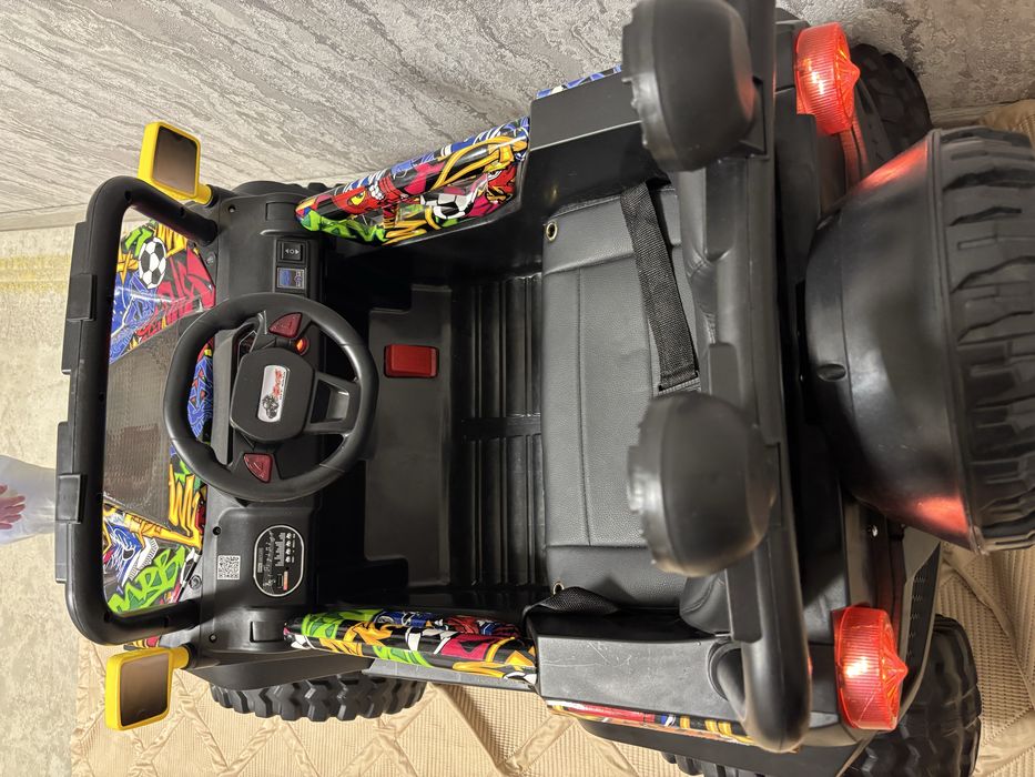 Машинка детская новая