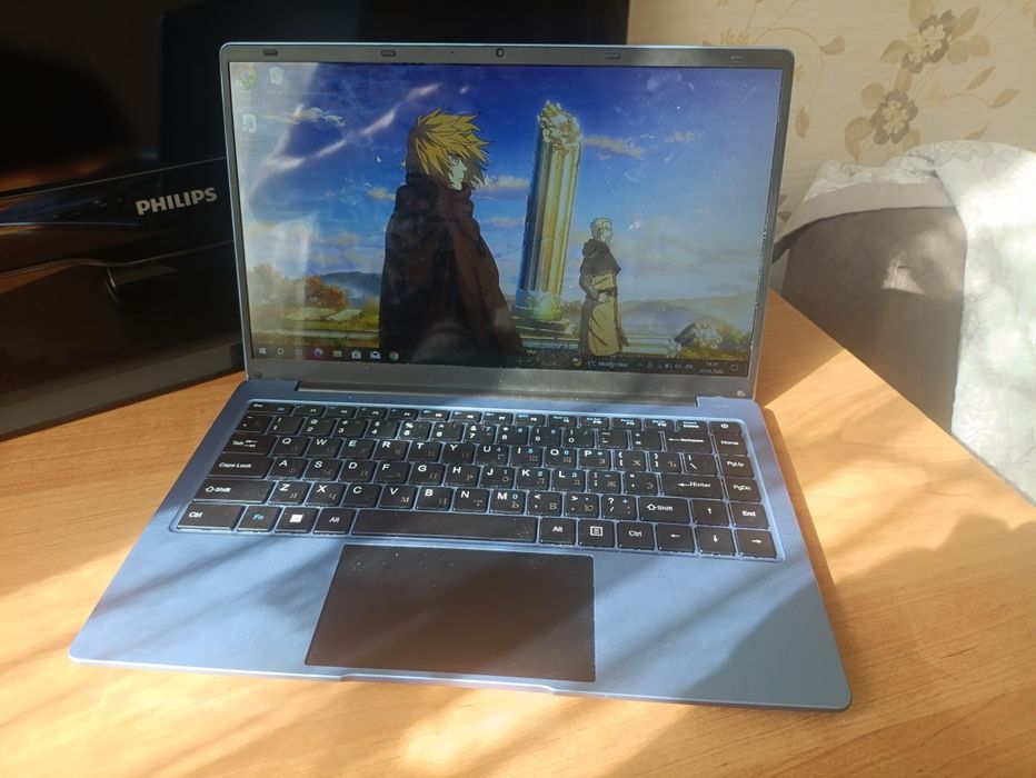 Продается компактный ноутбук