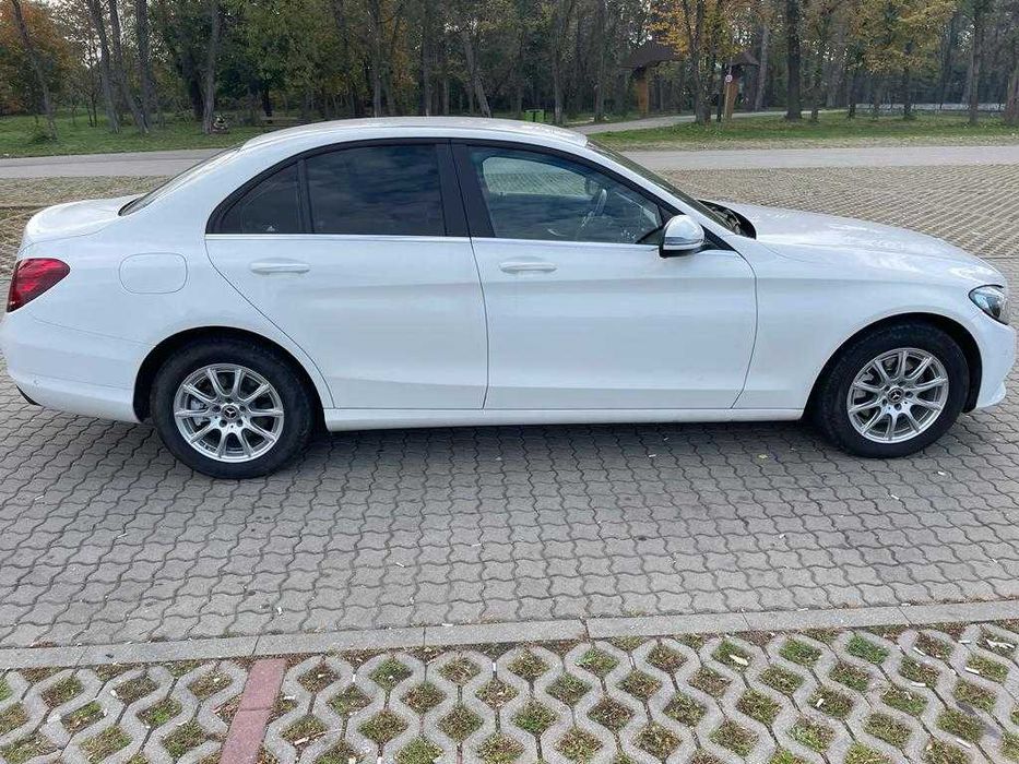 Autoturism Mercedes C180d