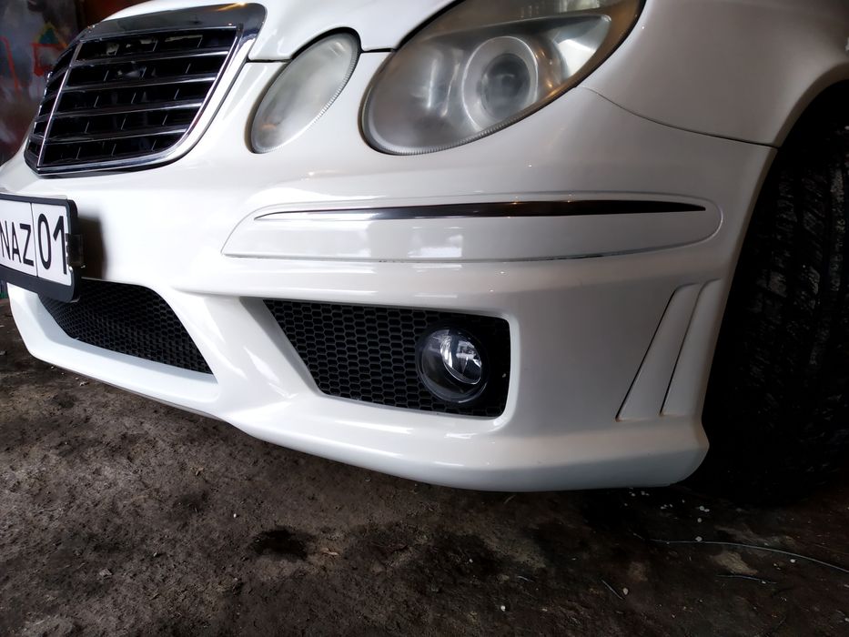 Продам передний бампер на Мерседес Е-211