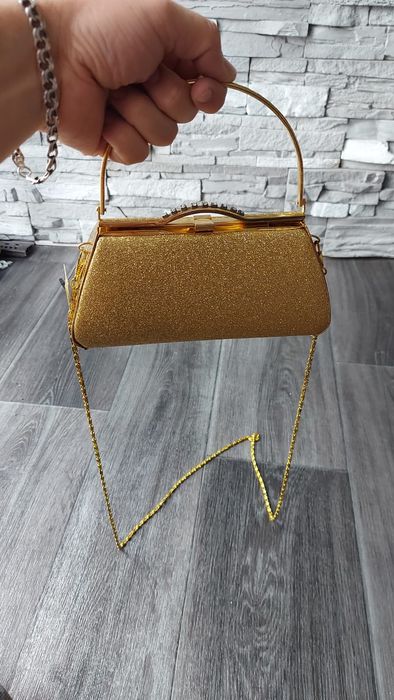 Продам женскую сумочку