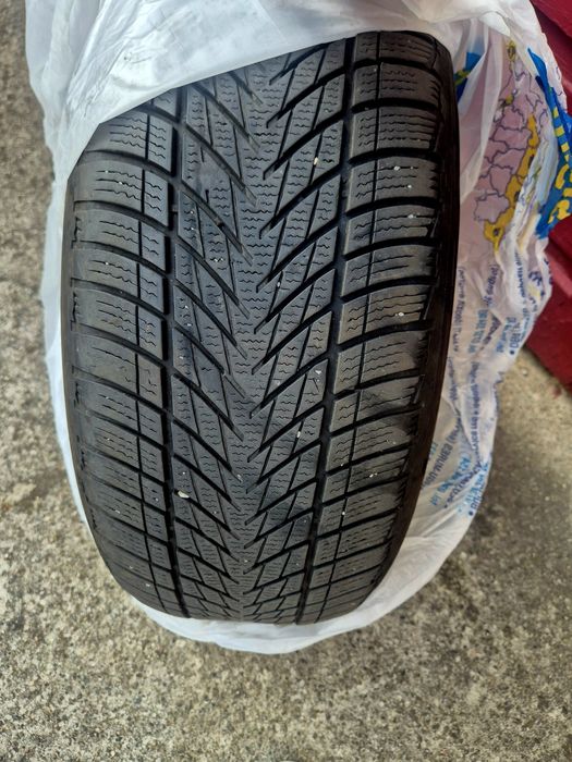 Cauciucuri iarnă Goodyear 225/55/17
