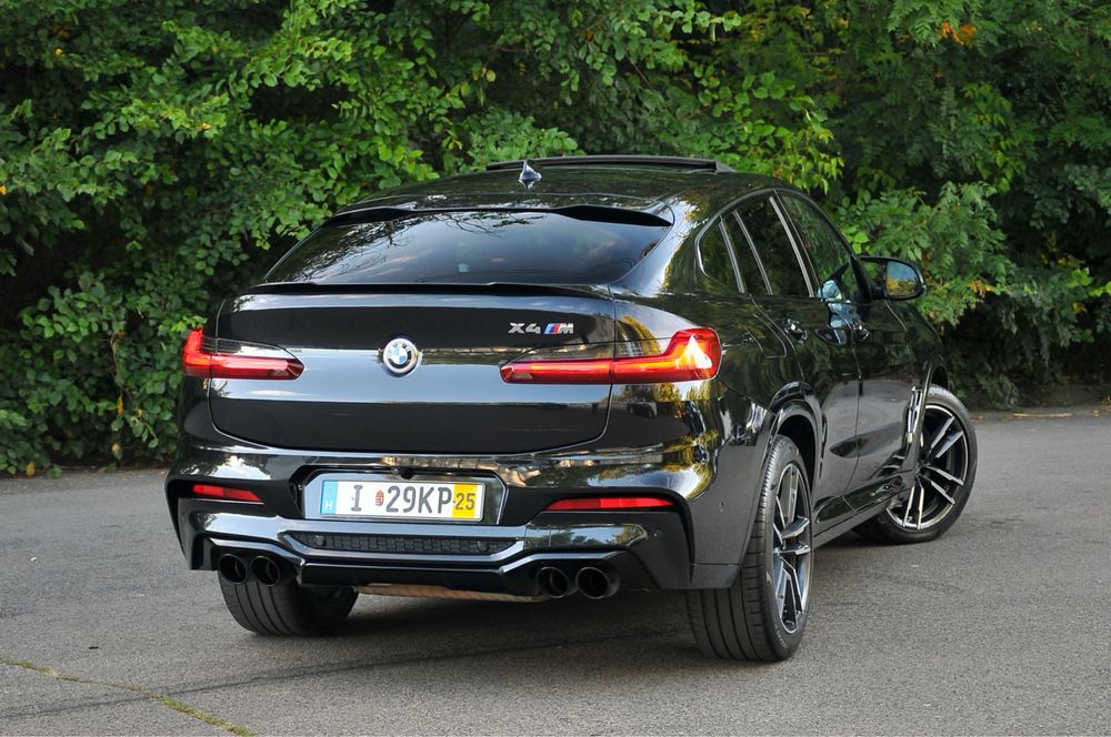 BMW X4 M standard // Panoramic / 480 CP /