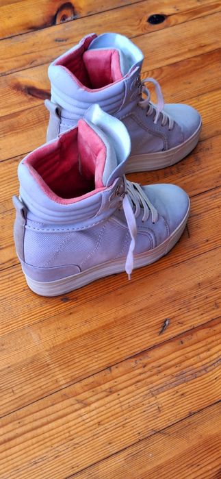 Дамски обувки спортно-елегантни