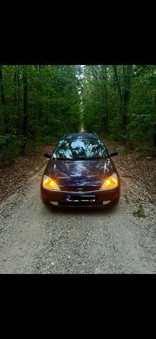 Vând Ford focus 1