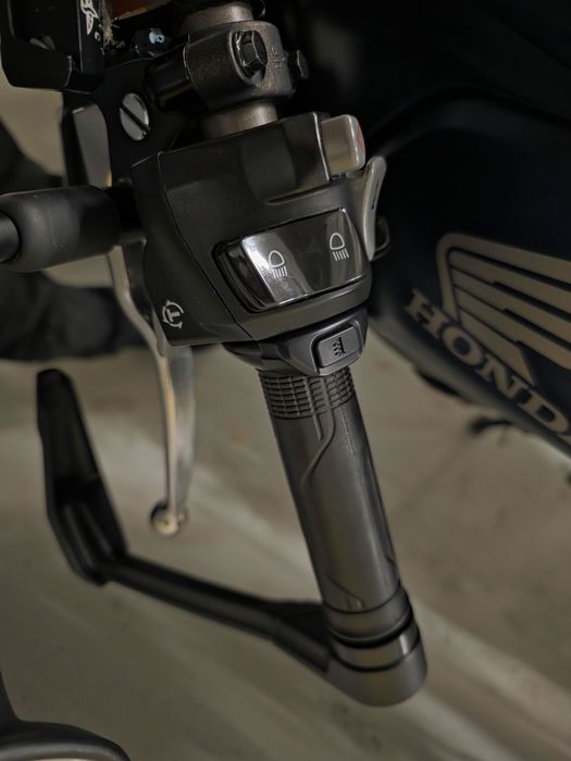 Honda CB650R 2023 Albastra cu Garantie