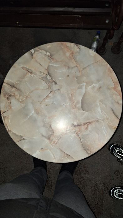 Мраморна маса от ковано желязо