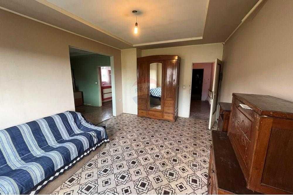 Продава се Многостаен апартамент в Шумен, Математическа гимназия - 103 кв.м за 966 €/кв.м - Снимка #1