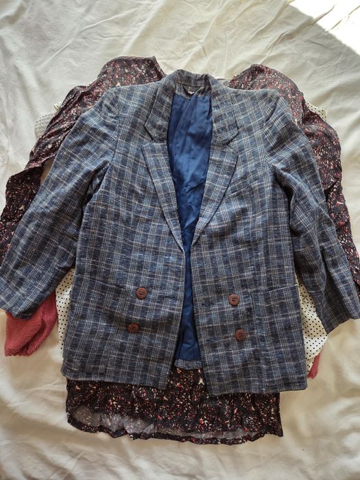 Lot 8 piese haine damă mărimea M-L: sacou, cardigan, cămăși, tricouri