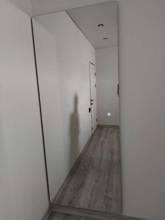 Продам зеркало с подстветкой