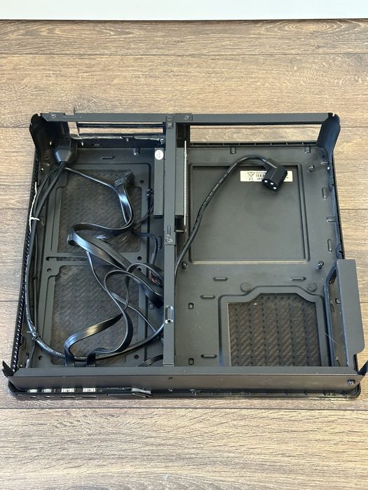 Fractal Design Node 202 SFX HTPC Case само за ITX  дънни платки