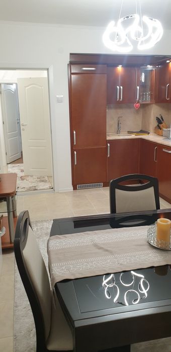 Продава се Тристаен апартамент в Пазарджик, Идеален център - 70 кв.м за 2572 €/кв.м - Снимка #1