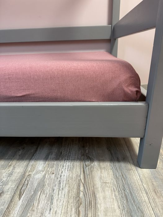 Детско дървено легло къщичка МОНТЕРОСИ