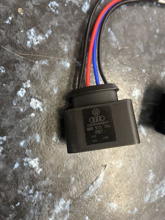 Букси за фейсови фарове Ауди А3 8Л