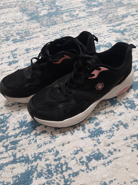 Женские тканевые кроссовки