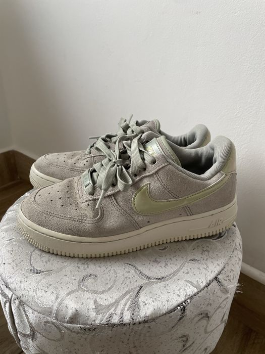 Adidasi dama Nike
