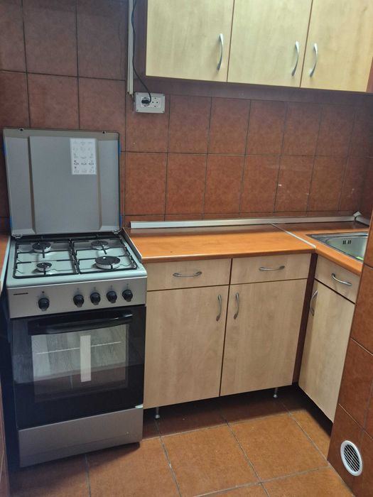 De inchiriat apartament 3 camere Tudor