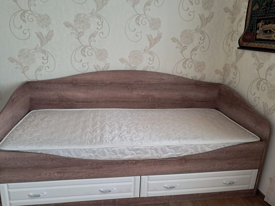 Продам кровать..