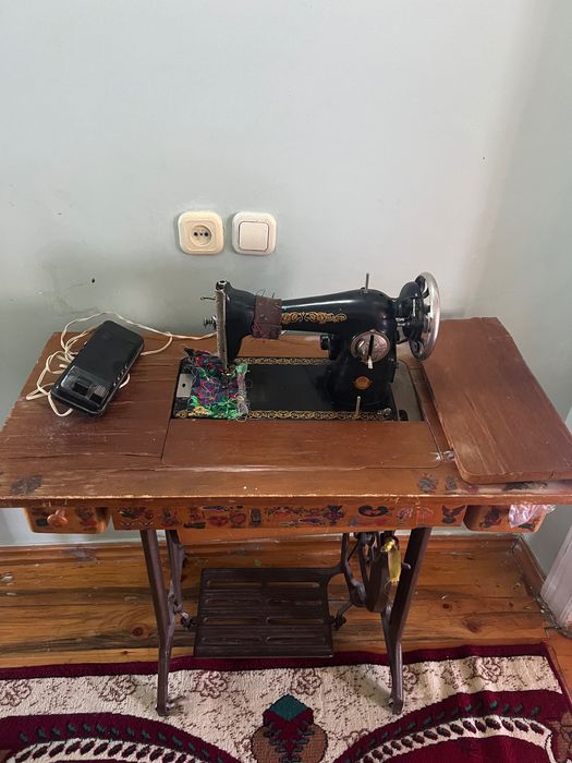 Швейная машинка в хорошем состоянии