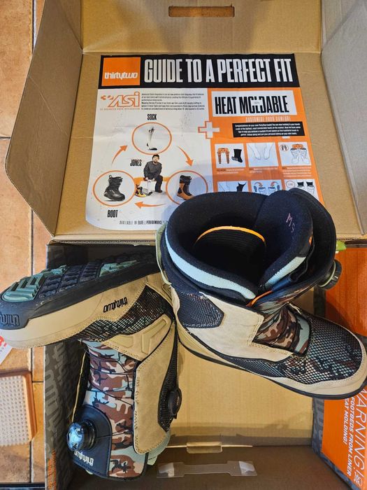 Kit snowboard COMPLET – aproape NOU – valoare actuală peste 5.500 lei