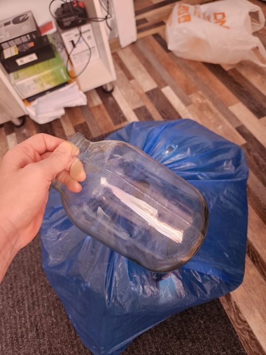 Отдам банки 2х литровые