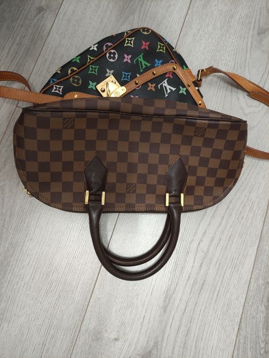 Genti Louis Vuitton