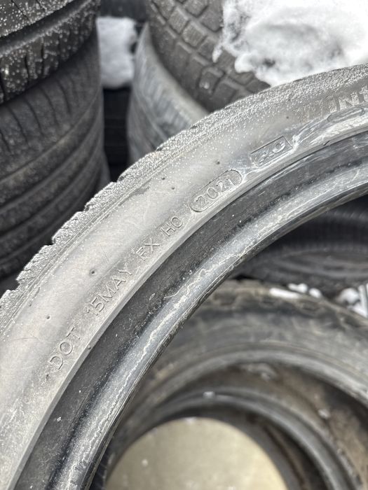 Anvelope de iarna 295/35 R23