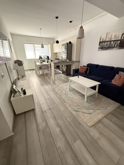 Apartament 3 camere de vanzare