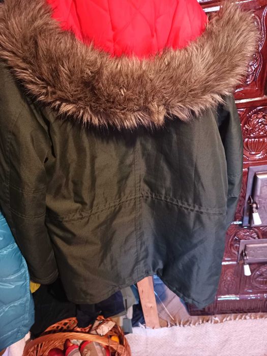 Parka Jack & Jones – Comfort și Stil pentru Iernile Reci