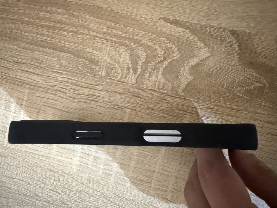 Кейс за iphone 16 pro