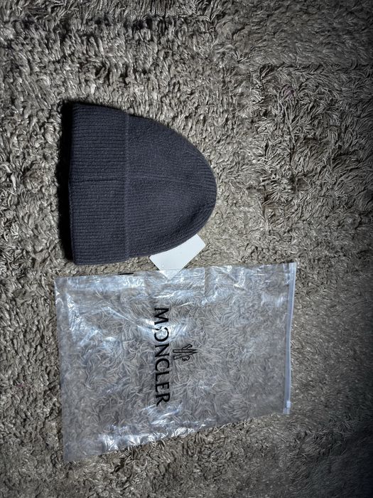 Beanie moncler  claitate exceptionala