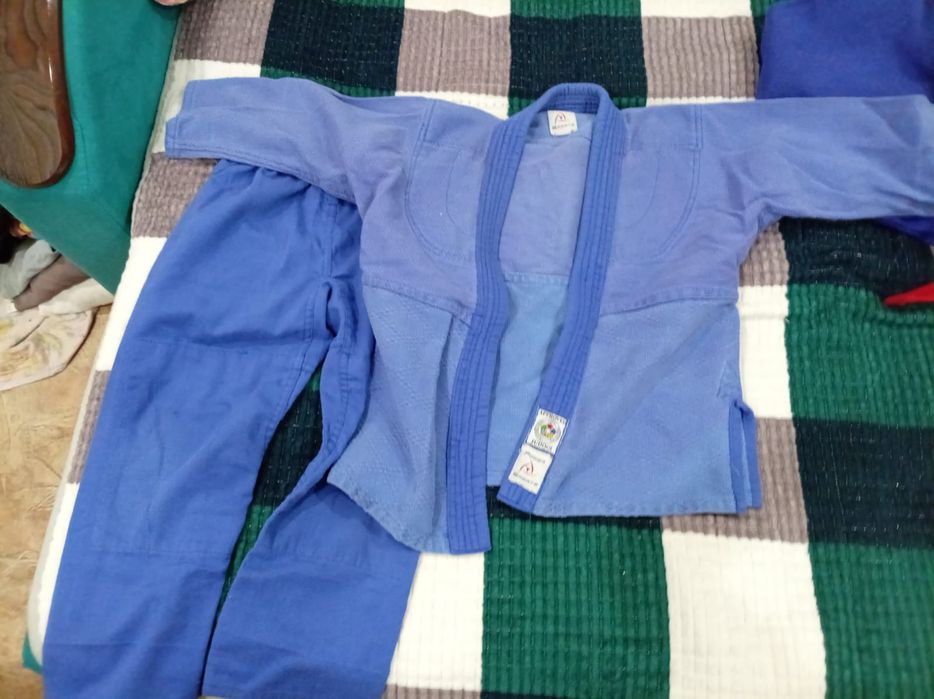 Продам кимоно для дзюдо