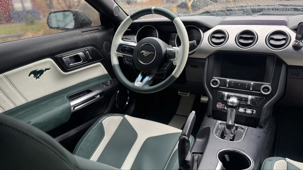 Ford Mustang 2021 - ecoBoost 2.3 American 65.000km