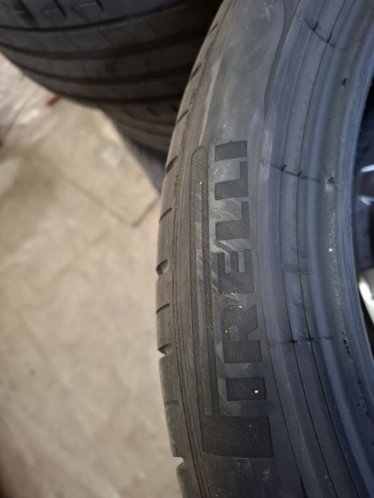 245 40 19  Pirelli pzero