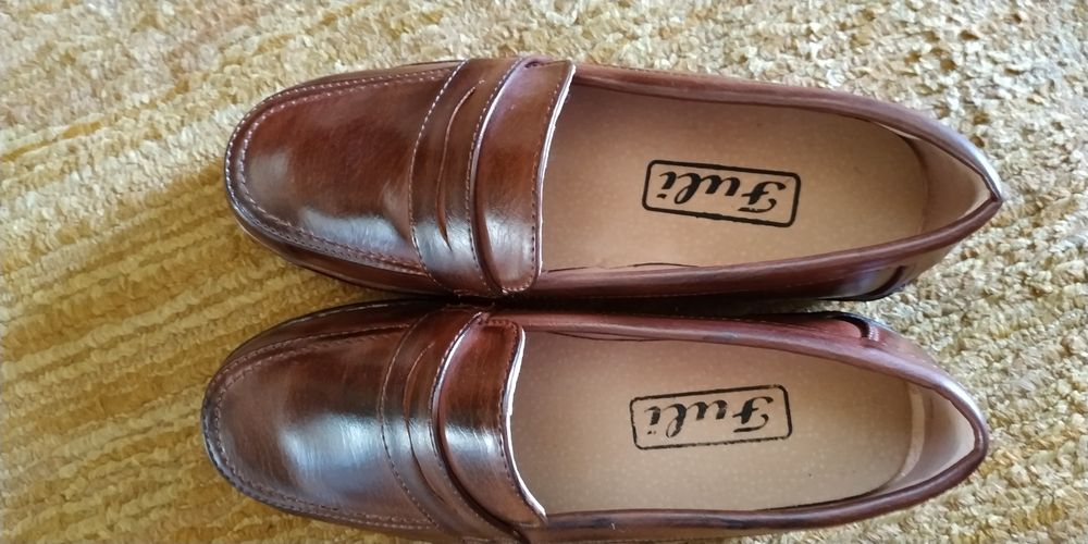 Дамски обувки номер 39