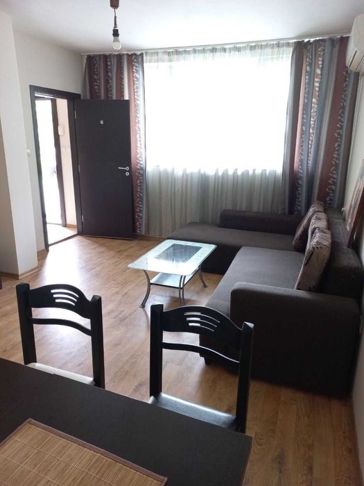 Двустаен апартамент в Младост 2