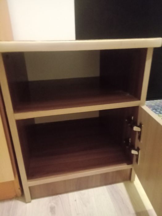 Стулья для кухни,тумба