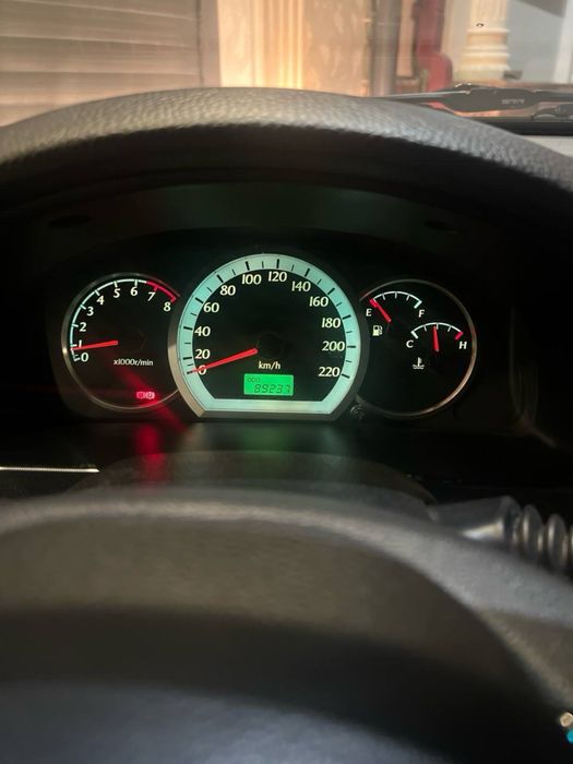 Lacetti 1.8 srochna sotiladi