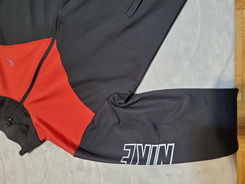 Спортен екип на NIKE