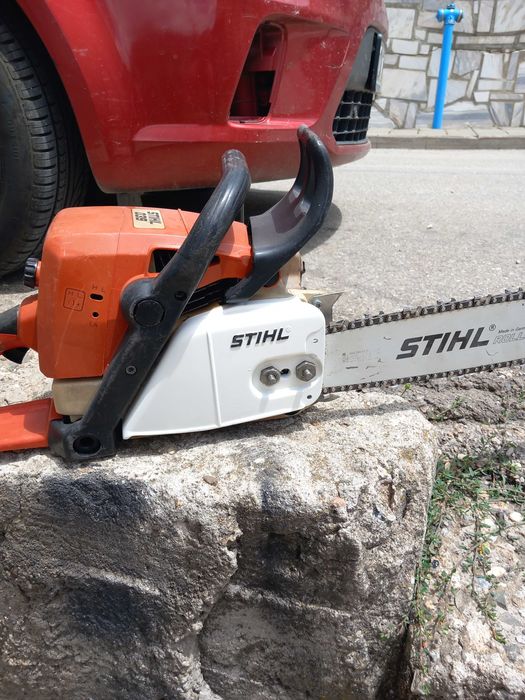 Бензинова резачка за дърва щил 039