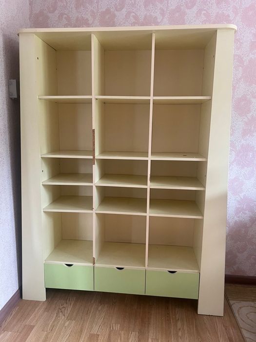 Шкаф с полками детский