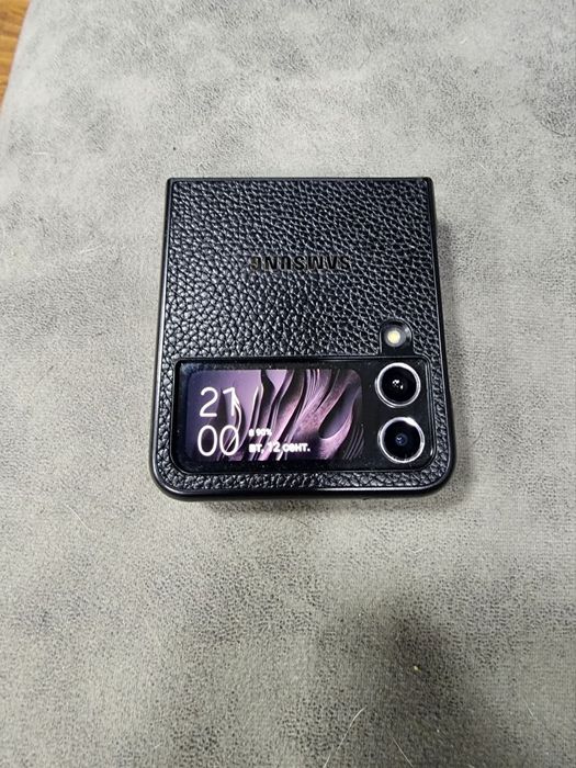 Продам Samsung Flip 4.