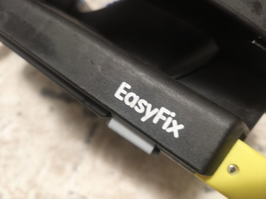 Кош кошница за кола с база изофикс isofix  Maxi-Cosi CabrioFix + ISOFIX EasyFix – комплект с база. 0-13 кг До около От 0 до 16-18 месеца