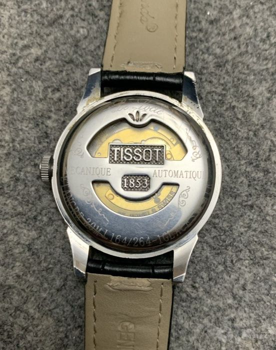 Продам часы TISSOT