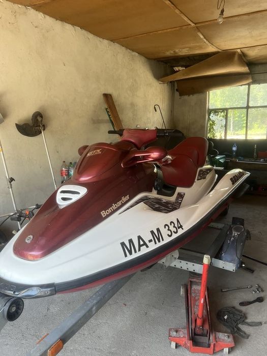 Продава се джет seadoo